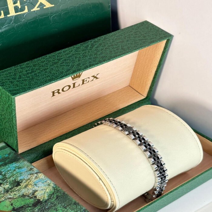 ⁦اسوارة من ماركة رولكس ROLEX⁩ - الصورة ⁦1⁩